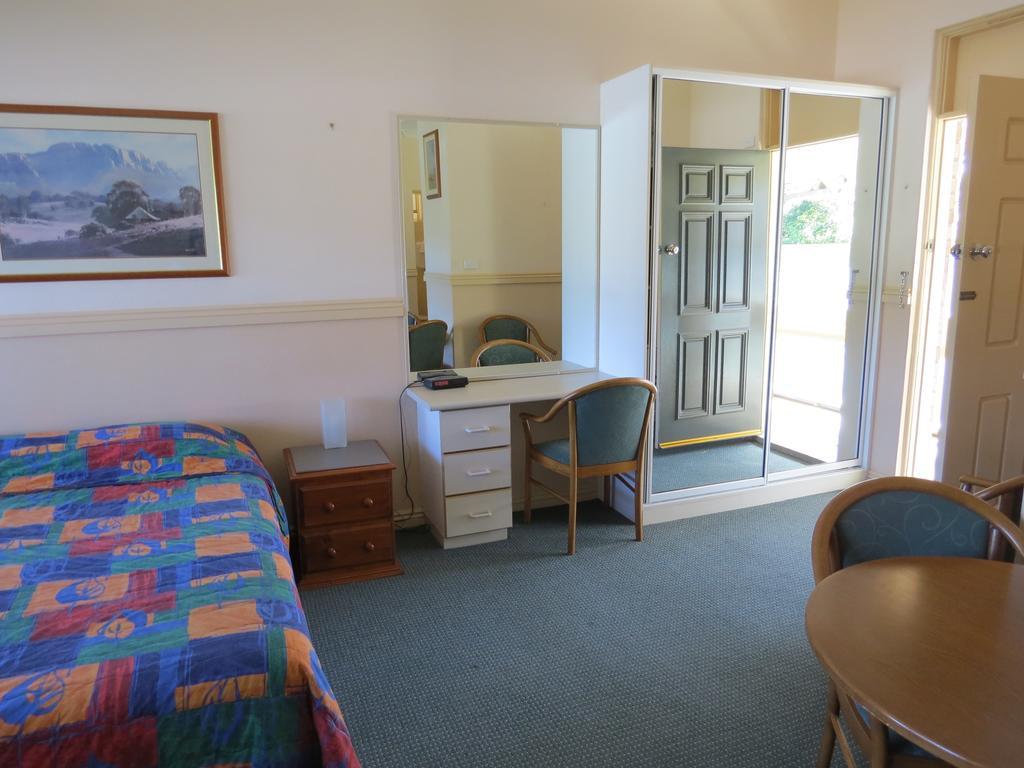 Golfview Lodge Bowral Szoba fotó